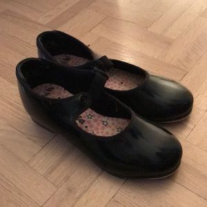 Girls tap shoes